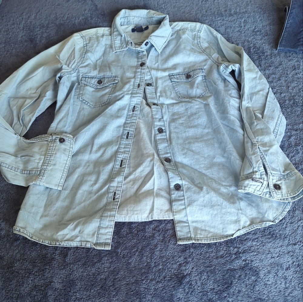 Old Navy boys denim long sleeve button shirt size small
